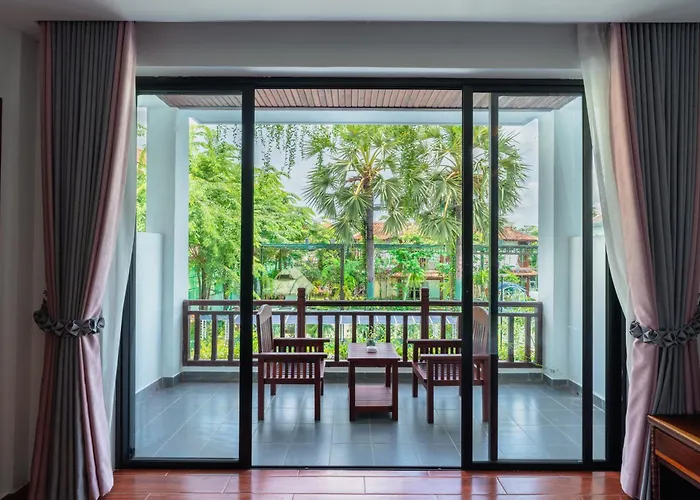 Pich Kunthea Angkor Hotel 4*